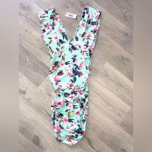 Women’s CBR Deep Plunging Floral Ruched Dress, Sz MEDIUM